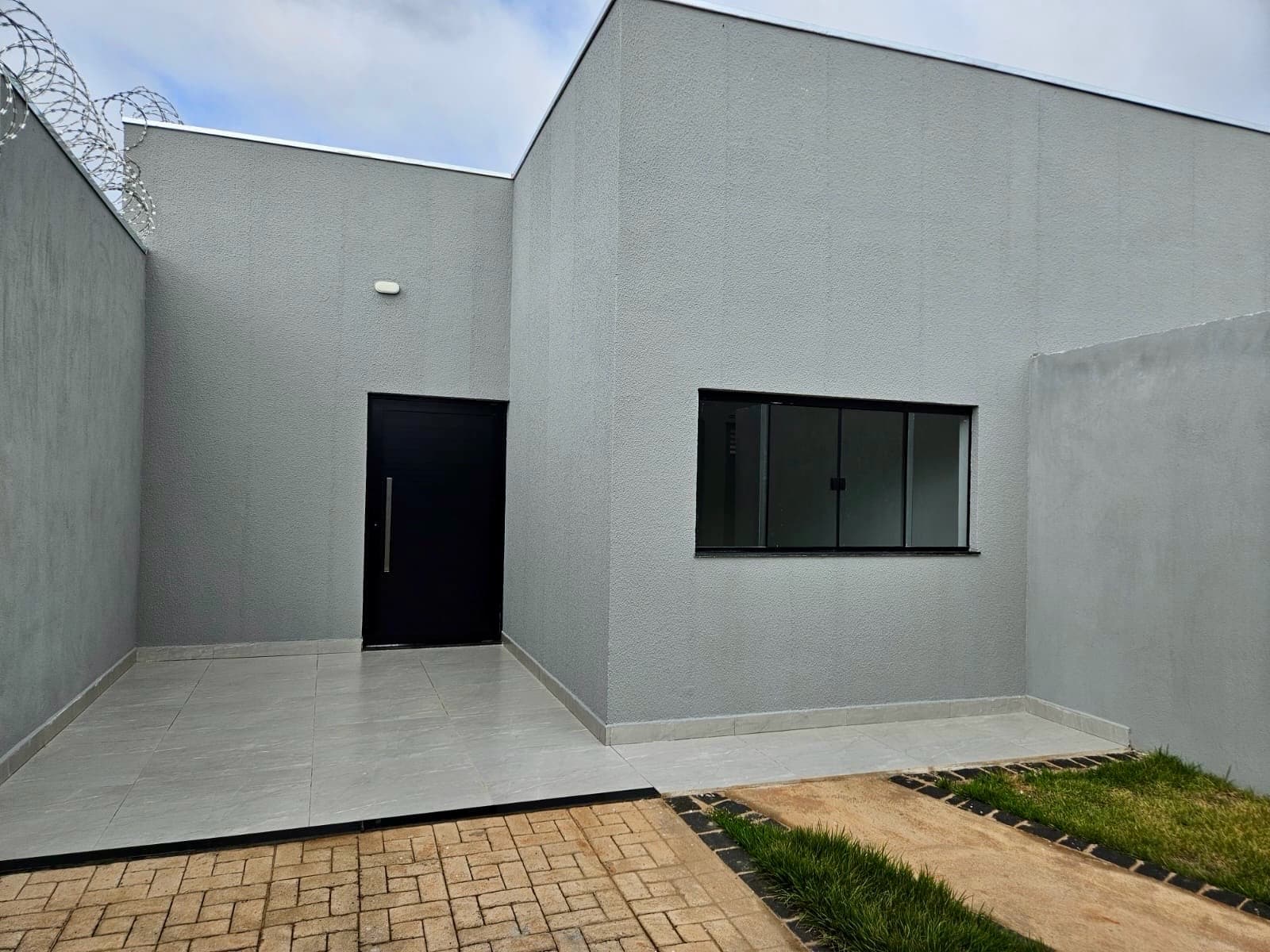 Linda Casa de 2 quartos — foto 1 de 10